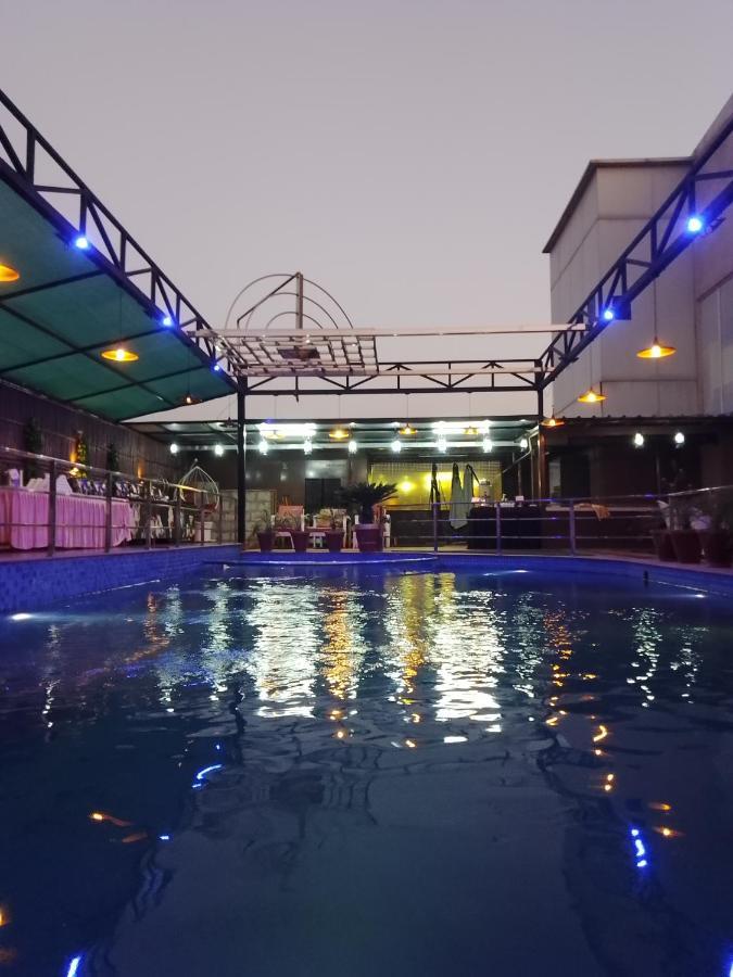 Hotel 5 Flowers Ananta Elite Kota  Zewnętrze zdjęcie